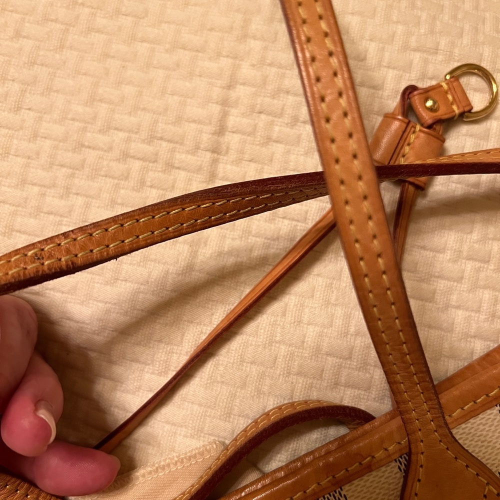 Louis Vuitton GM Neverfull Damier Azure Rose interior - - Picture 14 of 16